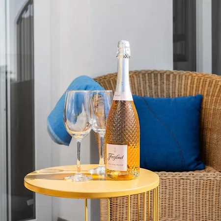 Chic Casares Penthouse With Solarium Estepona